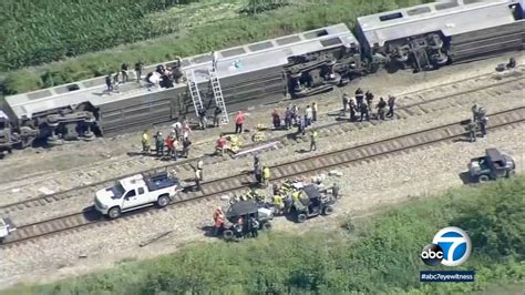 Amtrak Derailment 3 Killed After Train Traveling From La Hits Dump