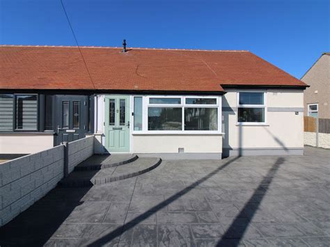 2 Bed Bungalow For Sale In Cumberland Avenue Cleveleys Fy5 Zoopla