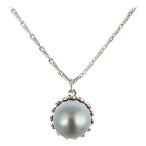 18k White Gold Round Black Tahitian South Sea Cultured Pearl And