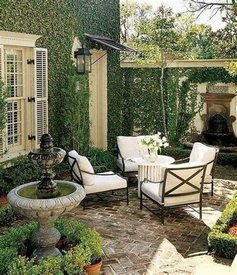 20 Small Front Courtyard Ideas The Urban Decor