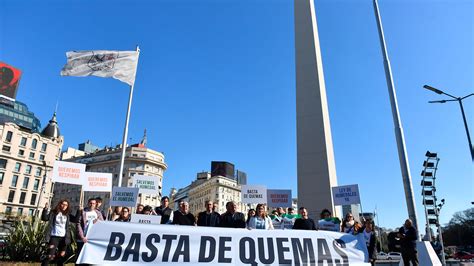 Los Intendentes Santafesinos Protestaron En El Obelisco Por Las Quemas