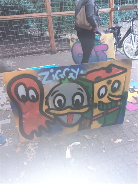 graffiti #donald duck #spongebob #spooky - Samsung Community
