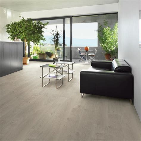 Interlaken Oak Solid Chrome 12mm Laminate Leader Floors