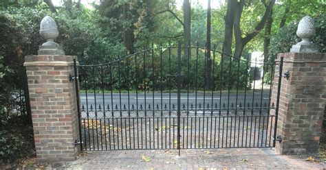 Royale Talisman Arched Wrought Iron Style Estate Gates To Buy Online