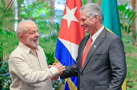 Brasil E Cuba Estreitam La Os Em C Pula Que Uniu O Sul Internacional