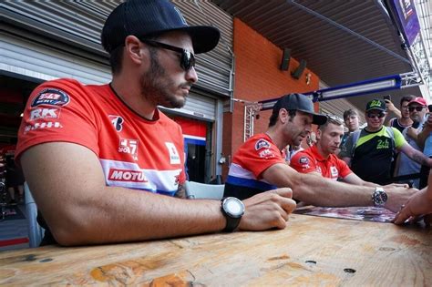 EN IMAGES Endurance moto le SERT bagarre à lavant sur les 24 Heures