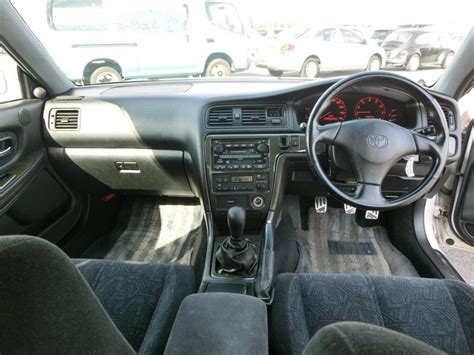 最高のコレクション toyota chaser tourer v interior 225158