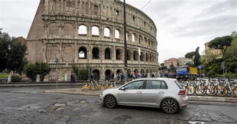 Il Blocco Del Traffico A Roma Non Serve A Nulla