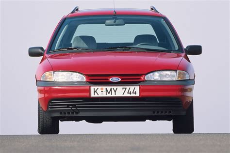 Ford Mondeo Mk1 - Classic Car Review | Honest John