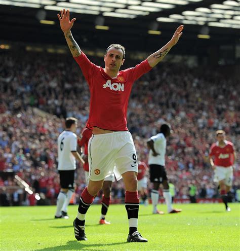 The Sick Puppies™: Berbatov to stay at United