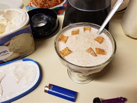 Cinnamon Toast Crunch Milkshake - Dans 420 Chronicles