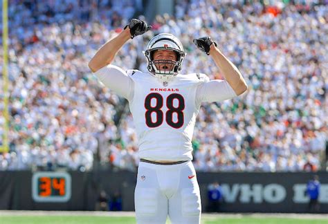 mike gesicki shows    week