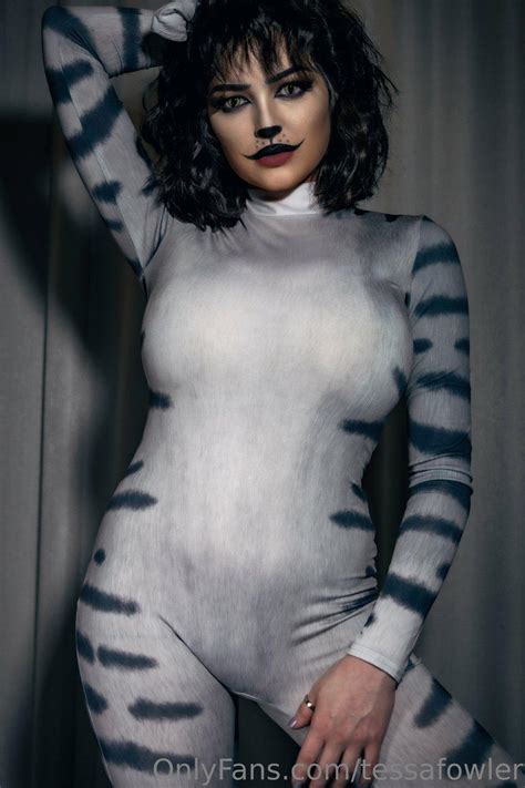 Tessa Fowler Nude Cat Suit Strip Onlyfans Set Leaked Influencers Gonewild