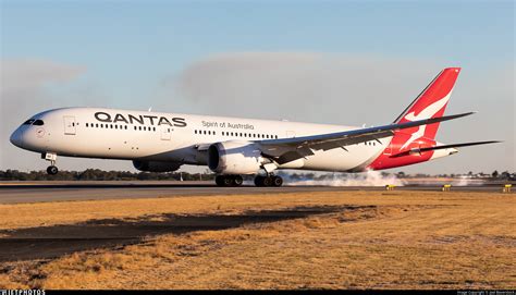 Vh Znk Boeing Dreamliner Qantas Joel Baverstock Jetphotos