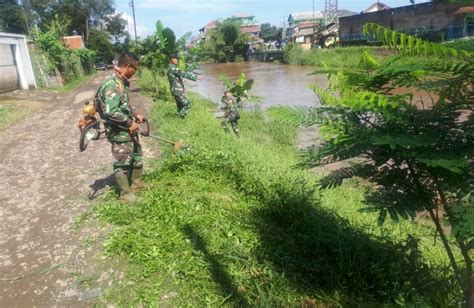 Satgas Citarum Sektor 21 07 Cisangkuy Giat Babad Rumput Di Bantaran