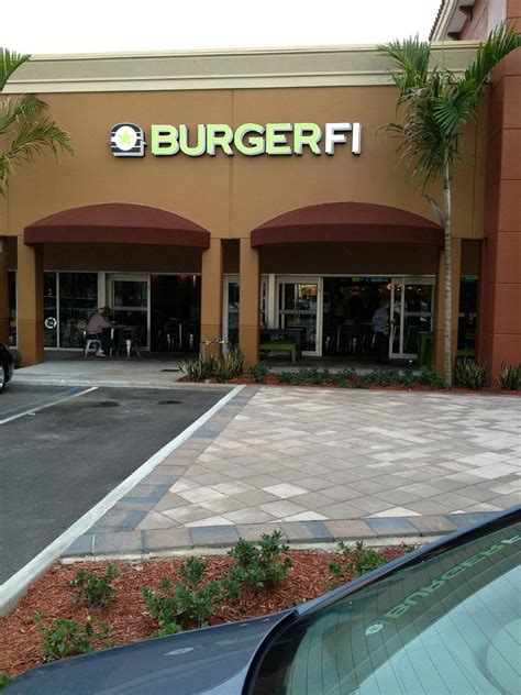 Burgerfi Aventura 18139 Biscayne Blvd Menú Precios Y Restaurante