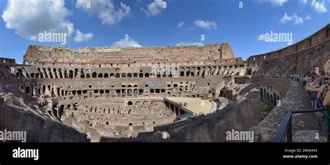 Kolosseum Piazza Del Colosseo Rom Italien Stock Photo Alamy