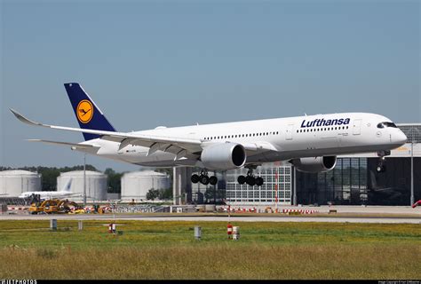 D AIXB Airbus A350 941 Lufthansa Karl Dittlbacher JetPhotos