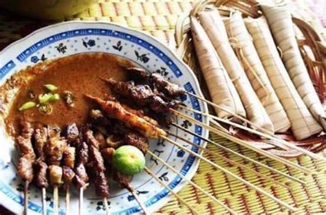 10 Makanan Khas Lombok Nusa Tenggara Barat Terlezat Tokopedia Blog