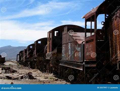 Coches De Tren Abandonados Imagen De Archivo Imagen De Coches 2557997