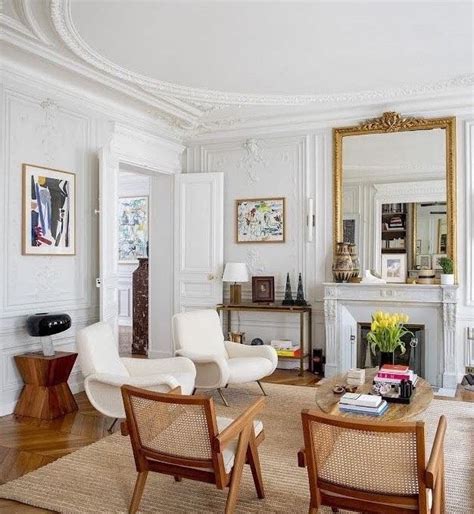 10 Classic Haussmannian Apartment Characteristics Found In Paris