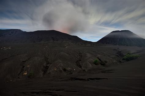 Crat Re Du Volcan Bromo Au Lever Du Soleil Du Point De Vue Dans Le