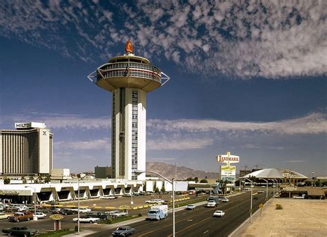 Scene In Nevada Mars Attacks Las Vegas Las Vegas Hotels Las Vegas