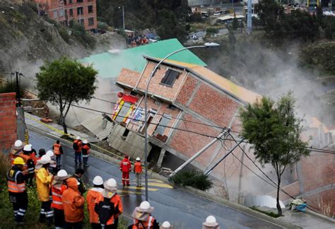 En La Paz Deslizamiento De Tierra Destruye Varias Casas Grupo Milenio