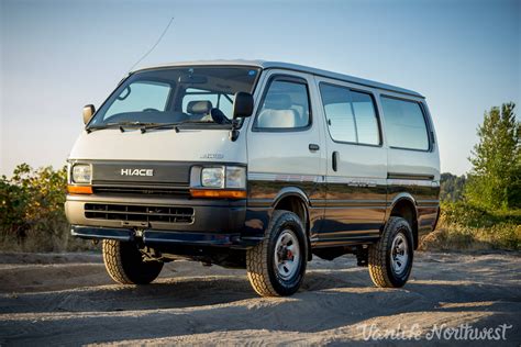 1990 TOYOTA HiAce GL 4wd Van Vanlife Northwest