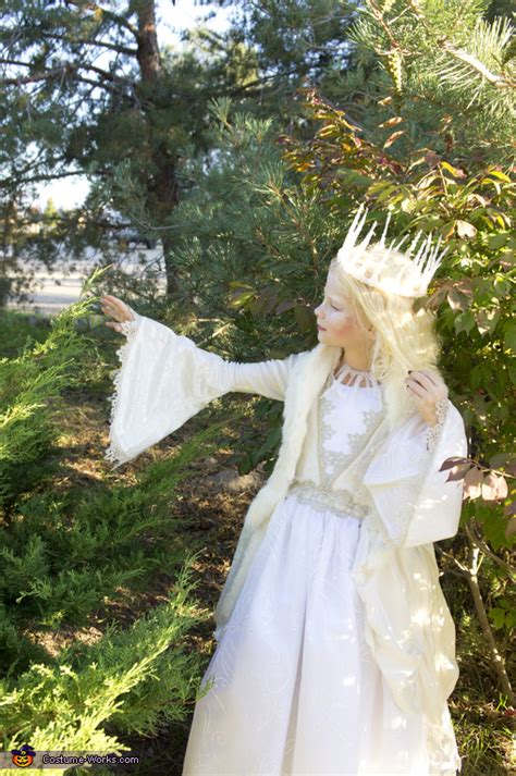 Snow Queen Costume - Photo 3/4