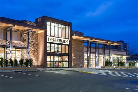 Image result for retail center architecture | Retail architecture ...