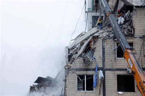 Zahlreiche Tote Nach Russischem Angriff Auf Hochhaus Suche Nach