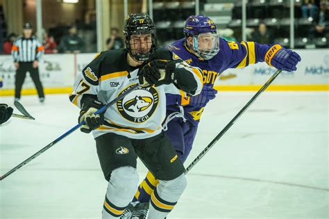 This Week In Ccha Hockey Macnaughton Cup Winner Coming Down To Weekend Series Between Minnesota