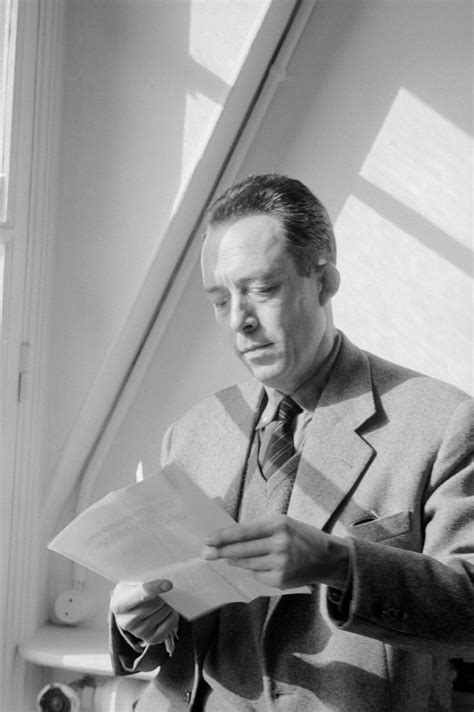 Lisez Noces dAlbert Camus pour vous saouler de soleil et méditer en