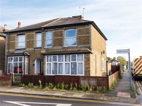 2 Bed Maisonette For Sale In Edgar Road Yiewsley West Drayton Ub7 £