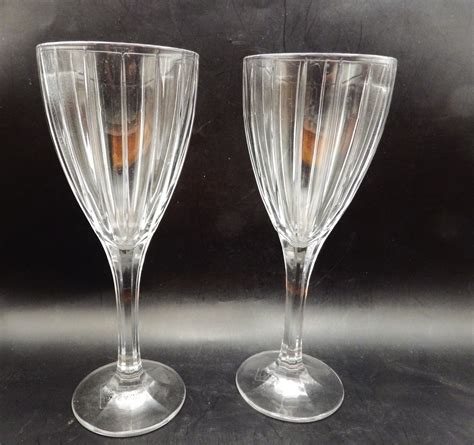 Two 2 Sasaki Crystal Caren Pattern Vertical Cuts Wine Glass Etsy