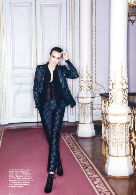 Sarayda Bir Gece By Lara Sayilgan Harper S Bazaar Turkey