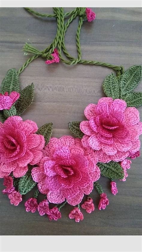 Pin By T Rkan On Takilar Crochet Flowers Crochet Jewelry Patterns