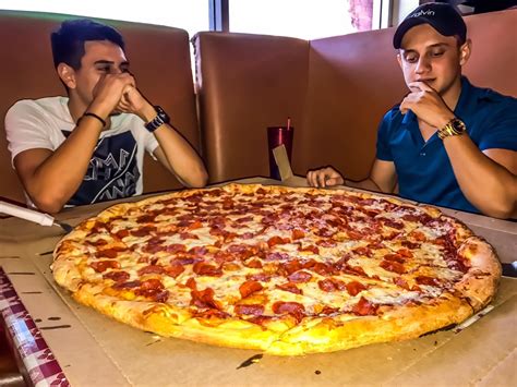 How Big Is 13 Inches Pizza : So, how large is a large pizza? - Books ...