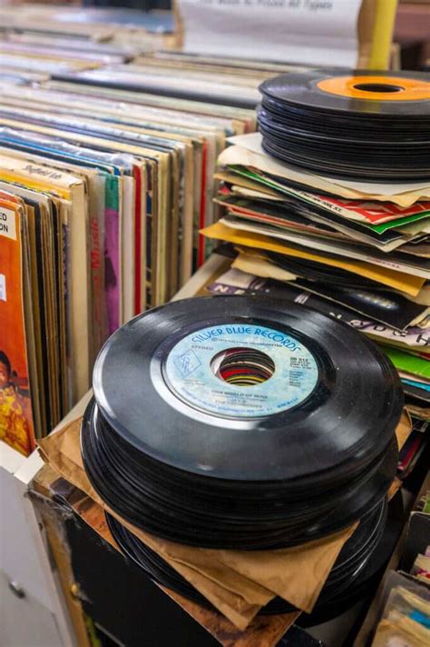 Ces vinyles rares valent vraiment une fortune : découvrez pourquoi ...