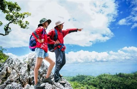 Ini Manfaat Mendaki Gunung Bagi Kesehatan Fisik Mental