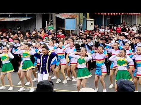 Mantap Atraksi Salah Satu Drumband Cheerleader Di Kota Tomohon