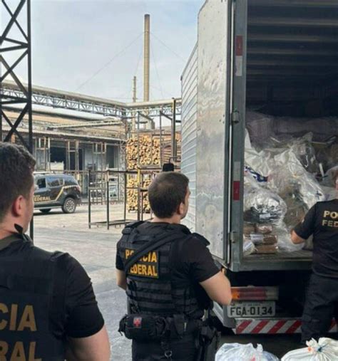 Operação De Combate Ao Tráfico De Drogas Polícia Federal Incinera