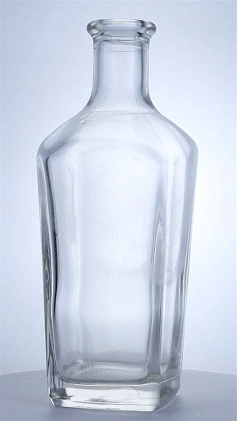 Factory Customized 1000ml 750ml 500ml Liquor Spirits Bottle For Alcohol Vodka Gin Whiskey