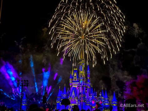 Disney Reveals Return of Mickey's Very Merry Christmas Party Fireworks Dessert Party - AllEars.Net