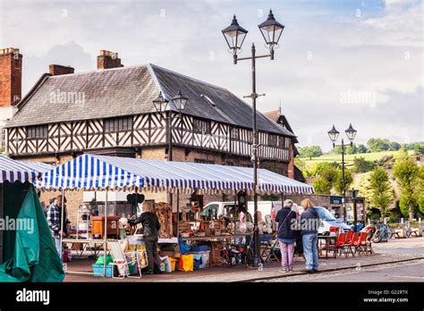 Ludlow Market Stall Hi Res Stock Photography And Images Alamy