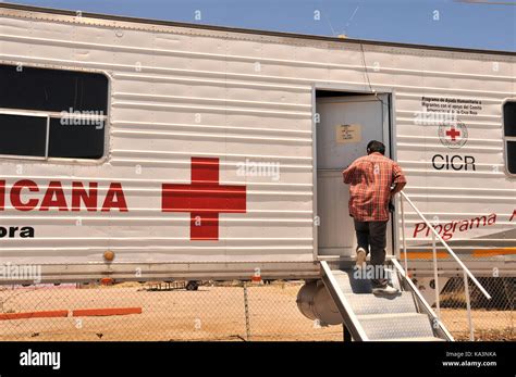 Humanitaria Hi Res Stock Photography And Images Alamy