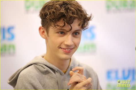 Troye Sivan Blue Neighborhood Album Stream Listen Now Photo