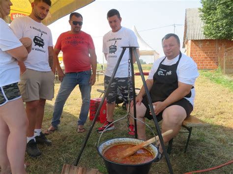 Foto Fe Ta U Konaku Gula Ijada I Velika Zabava Portal