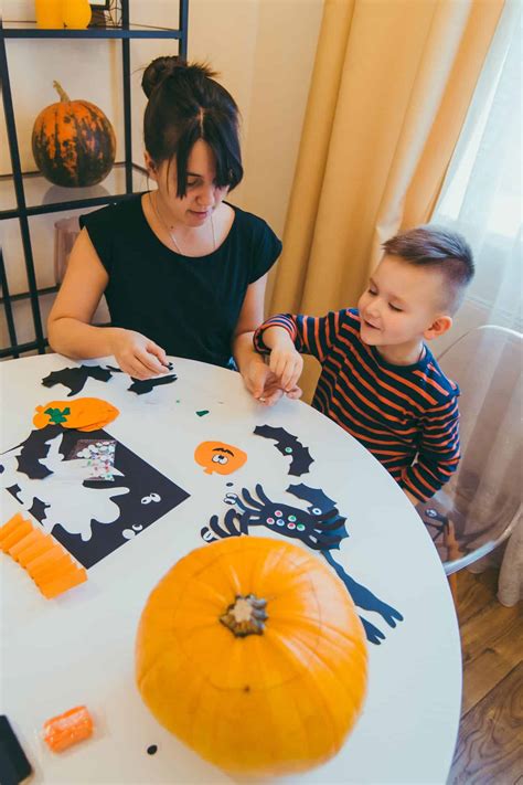 Easy Crafts Your Kids Can Do This Halloween